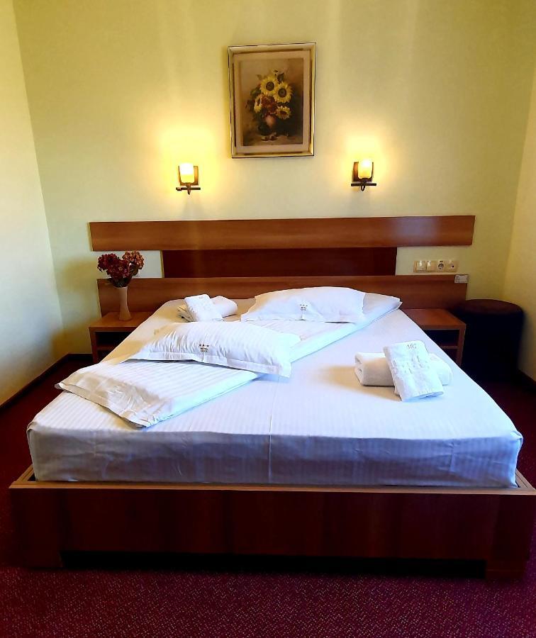 Motel Cool Bărcăneşti エクステリア 写真